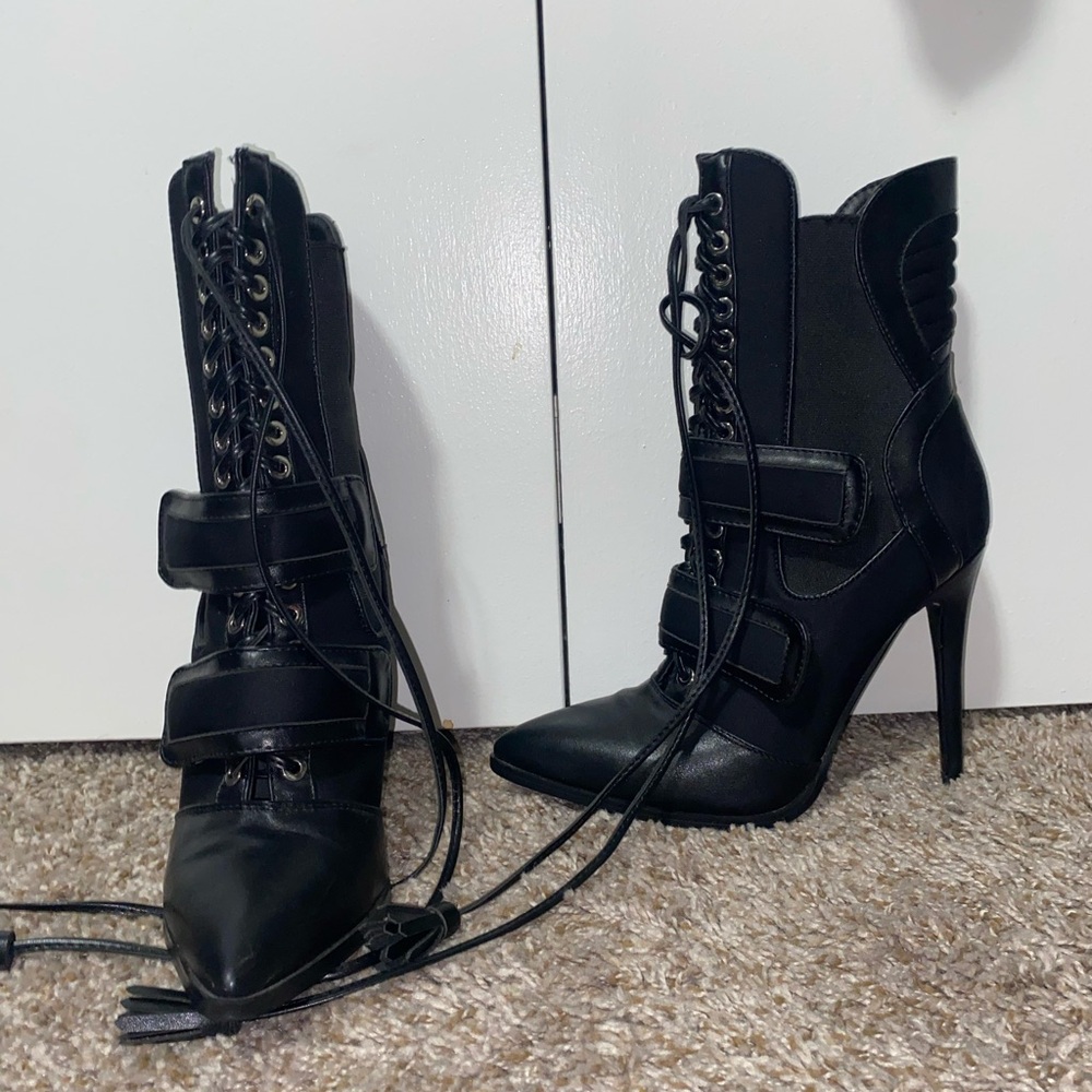 Elegant Black Lace-Up Heeled Boots